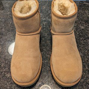 UGG Women's Classic II Mini Boots
